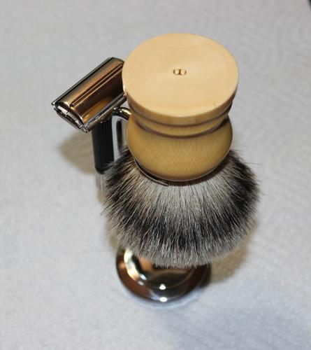 Name:  31mm Badger Brush With Stand (4).jpg
Views: 704
Size:  22.9 KB