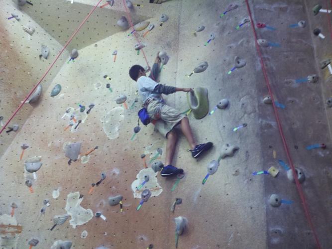 Name:  Oliver Rock Climbing.jpg
Views: 142
Size:  45.2 KB