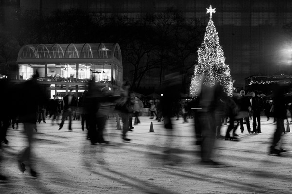 Name:  black-and-white-christmas-skating-preview.jpg
Views: 153
Size:  58.9 KB