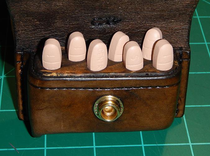 Name:  Leather Nagant Revolver Ammo Pouch (6).jpg
Views: 118
Size:  58.4 KB