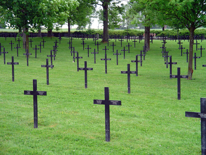 Name:  Fricourt German Cemetery.jpg
Views: 124
Size:  104.7 KB