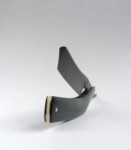 Name:  damascus-straight-razor-with-horn-scales-03.jpg
Views: 218
Size:  9.2 KB