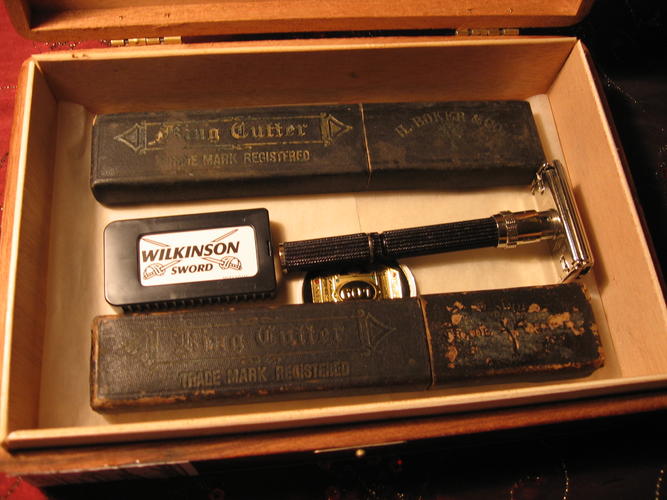 Name:  King Cutters in Cigar Box 001.jpg
Views: 204
Size:  51.5 KB