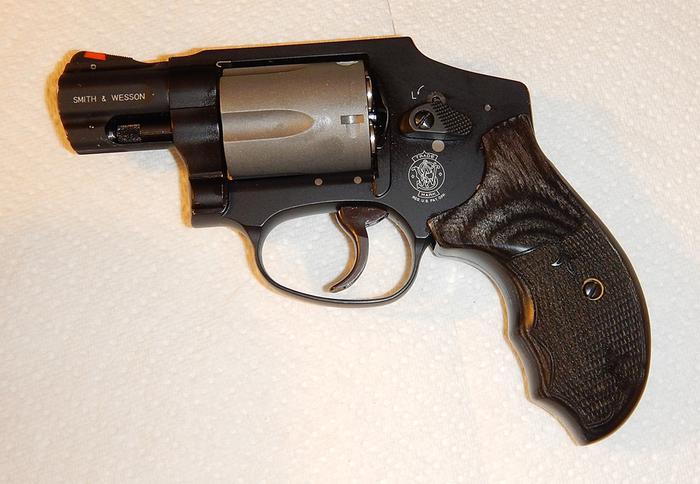 Name:  Smith & Wesson 340 PD Black & Checkered Grips (2).jpg
Views: 248
Size:  46.4 KB
