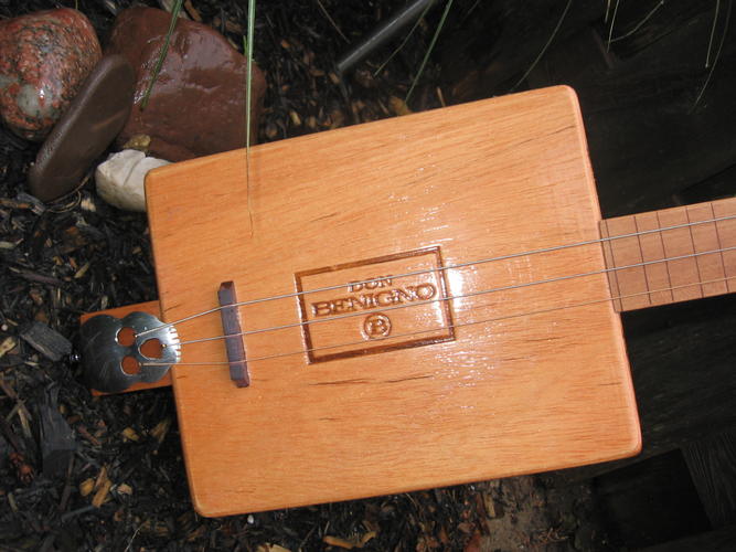 Name:  CIGAR BOX GUITAR 002.jpg
Views: 4668
Size:  53.5 KB