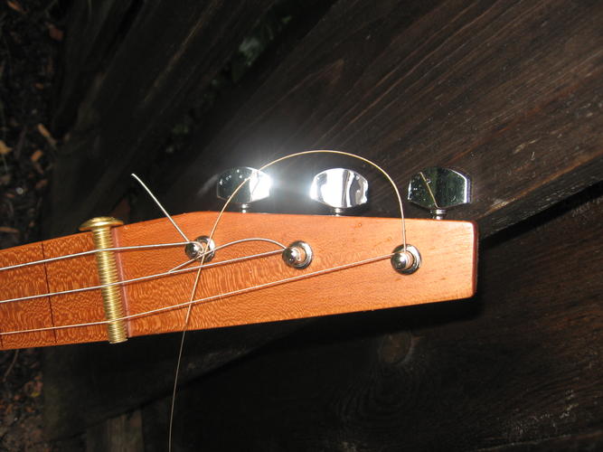 Name:  CIGAR BOX GUITAR 003.jpg
Views: 5995
Size:  42.8 KB