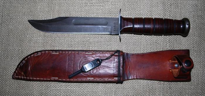 Name:  USMC KABAR with firesteel .jpg
Views: 285
Size:  52.2 KB