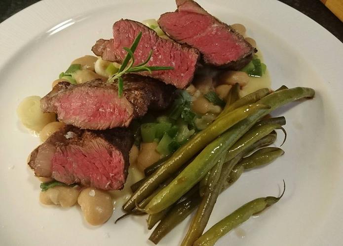 Name:  Faux aged beef - White beans w rosemary and lemon - pickled green beans.jpg
Views: 177
Size:  45.5 KB