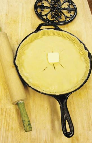 Name:  Cast Iron Pot Pie 002.jpg
Views: 127
Size:  24.7 KB