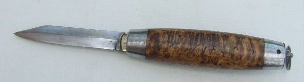 Name:  antique-swedish-eskilstuna-folding-barrel-clasp-knife-segerstrom.-ref.no.d1711-1878-p.jpg
Views: 456
Size:  11.9 KB