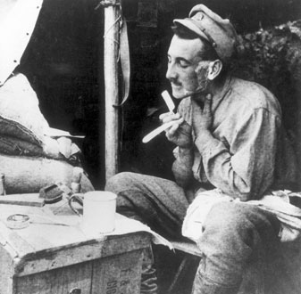 Name:  1915-...-Australian-soldier-shaving-at-Gallipoli-5741791.jpg
Views: 5328
Size:  27.7 KB