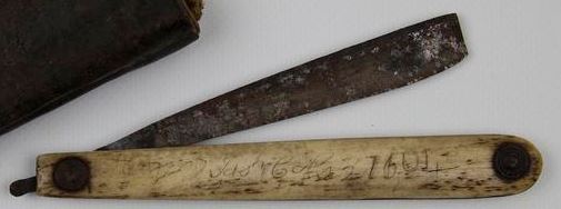 Name:  17th century razor.JPG
Views: 295
Size:  21.9 KB
