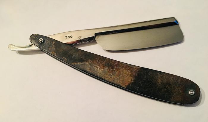 Straight razor sharpener, Paris, in an original case, France, the beginning  of the 20th cent., 25.9 x 3.3 x 1.6 cm