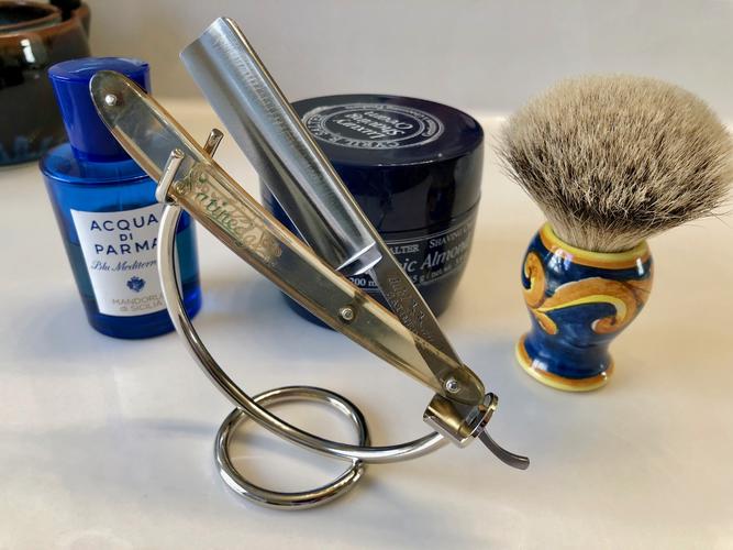 Name:  SOTD_121817 Dbl Duck Salter Almond Zenith Silvertip.jpg
Views: 158
Size:  75.8 KB