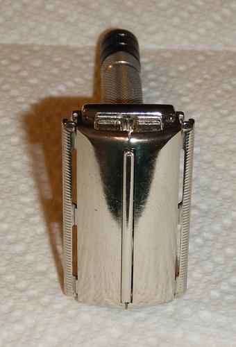 Name:  Gillette Safety razor 1951 Blac Tip Super Speed W3 (7).jpg
Views: 290
Size:  24.0 KB