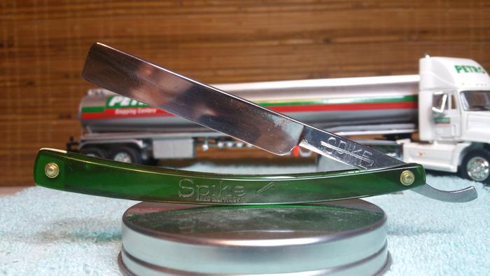 Name:  Union Cutlery Spike Green.jpg
Views: 91
Size:  37.1 KB