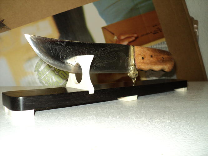 Name:  knife stand 001.jpg
Views: 696
Size:  33.4 KB